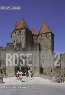 ( FRANCIA  )  LANGUEDOC-ROUSSILLON  CARCASSONNE : LA CITE PORTA NARBONNAISE © 1999 Graziano Arici/Rosebud2 / GEO CASTELLO ERESIA CATARA CATARI