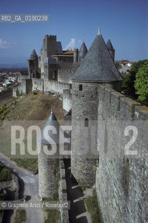 ( FRANCIA  )  LANGUEDOC-ROUSSILLON  CARCASSONNE : LA CITE LE MURA © 1999 Graziano Arici/Rosebud2 / GEO CASTELLO ERESIA CATARA CATARI