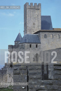 ( FRANCIA  )  LANGUEDOC-ROUSSILLON  CARCASSONNE : LA CITE MURA DEL CASTELLO DEL CONTE © 1999 Graziano Arici/Rosebud2 / GEO CASTELLO ERESIA CATARA CATARI