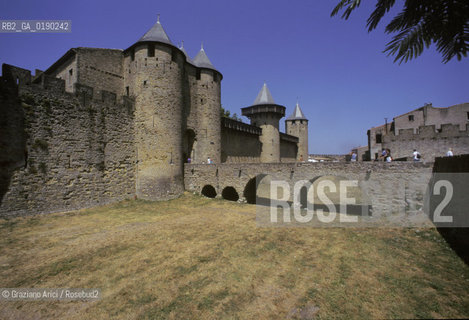 ( FRANCIA  )  LANGUEDOC-ROUSSILLON  CARCASSONNE : LA CITE CASTELLO DEL CONTE © 1999 Graziano Arici/Rosebud2 / GEO CASTELLO ERESIA CATARA CATARI