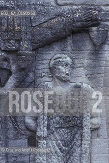 ( FRANCIA  )  PROVENCE-ALPES-COTE DAZUR CARPENTRAS : RESTI DELLARCO DI TRIONFO ROMANO © 1999 Graziano Arici/Rosebud2 / GEO