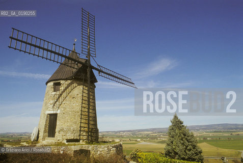 ( FRANCIA  )  MIDI-PYRENEES CASTELNAUDARY : MULINO A VENTO © 1999 Graziano Arici/Rosebud2 / GEO