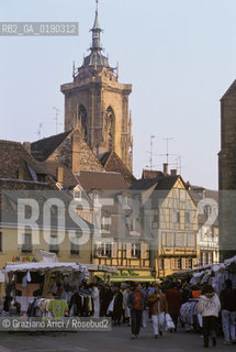 ( FRANCIA  )  ALSAZIA  COLMAR  : UNA VIA DEL CENTRO  © 1999 Graziano Arici/Rosebud2 / GEO