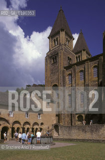 ( FRANCIA  )  MIDI-PYRENEES CONQUES :  LA CHIESA DELLA STE-FOY  © 1999 Graziano Arici/Rosebud2 / GEO PELLEGRINO PELLEGRINAGGIO