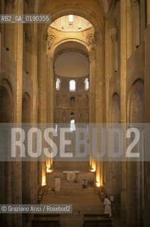 ( FRANCIA  )  MIDI-PYRENEES CONQUES :  LA CHIESA DELLA STE-FOY  © 1999 Graziano Arici/Rosebud2 / GEO PELLEGRINO PELLEGRINAGGIO ROMANICO