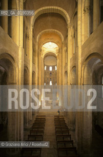 ( FRANCIA  )  MIDI-PYRENEES CONQUES :  LA CHIESA DELLA STE-FOY  © 1999 Graziano Arici/Rosebud2 / GEO PELLEGRINO PELLEGRINAGGIO  ROMANICO