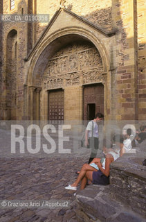 ( FRANCIA  )  MIDI-PYRENEES CONQUES :  LA CHIESA DELLA STE-FOY  © 1999 Graziano Arici/Rosebud2 / GEO PELLEGRINO PELLEGRINAGGIO