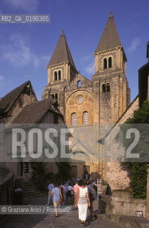 ( FRANCIA  )  MIDI-PYRENEES CONQUES :  LA CHIESA DELLA STE-FOY  © 1999 Graziano Arici/Rosebud2 / GEO PELLEGRINO PELLEGRINAGGIO