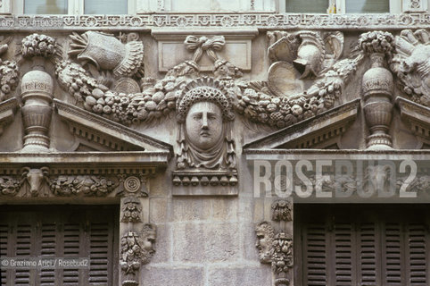 ( FRANCIA  )  BORGOGNA DIGIONE : CASA DELLE CARIATIDI  © 1999 Graziano Arici/Rosebud2 / GEO