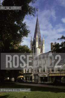 ( FRANCIA  )  BORGOGNA DIGIONE : PLACE DES DUCS E LA CHIESA NOTRE-DAME © 1999 Graziano Arici/Rosebud2 / GEO GOTICO