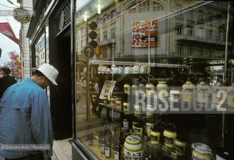 ( FRANCIA  )  BORGOGNA DIGIONE : NEGOZIO DI MOSTARDA SENAPE © 1999 Graziano Arici/Rosebud2 / GEO GASTRONOMIA