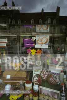 ( FRANCIA  )  BORGOGNA DIGIONE : NEGOZIO DI MOSTARDA SENAPE © 1999 Graziano Arici/Rosebud2 / GEO GASTRONOMIA