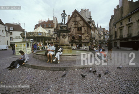 ( FRANCIA  )  BORGOGNA DIGIONE : PLACE GRANGIER © 1999 Graziano Arici/Rosebud2 / GEO