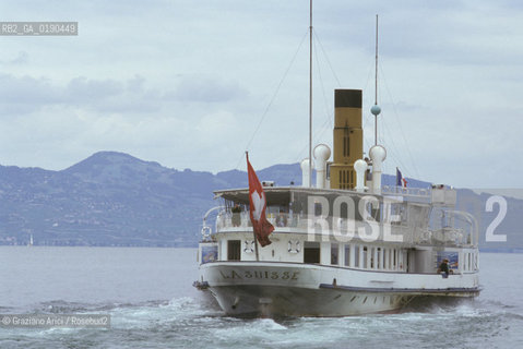 ( FRANCIA  )  RHONE-ALPES EVIAN-LES-BAINS :  IL LAGO DI GINEVRA © 1999 Graziano Arici/Rosebud2 / GEO BARCA