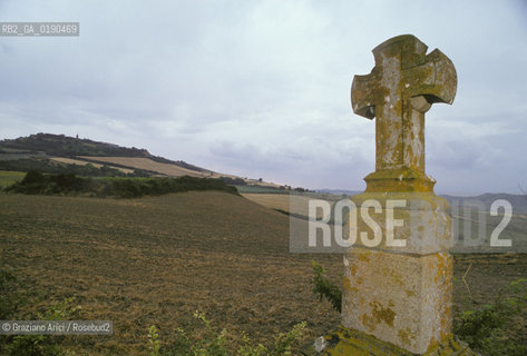 ( FRANCIA  )  LANGUEDOC-ROUSSILLON FANJEAUX : BASE DELLA PREDICAZIONE DI SAN DOMENICO © 1999 Graziano Arici/Rosebud2 / GEO ERESIA CATARA CATARI