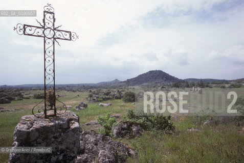( FRANCIA  )  LANGUEDOC-ROUSSILLON CAUSSE DU LARZAC : ALTIPIANO  © 1999 Graziano Arici/Rosebud2 / GEO