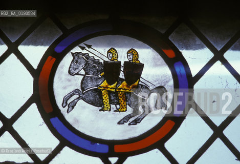 ( FRANCIA  )  LANGUEDOC-ROUSSILLON ALTIPIANO DEL LARZAC CAUSSE : LA CITTA TEMPLARE DELLA COUVERTOIRADE  STEMMA TEMPLARE © 1999 Graziano Arici/Rosebud2 / GEO TEMPLARI