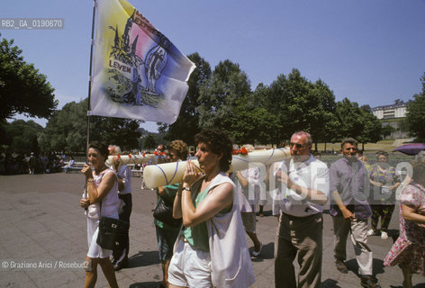 ( FRANCIA  )  MIDI-PYRENEES LOURDES : PELLEGRINI  © 1999 Graziano Arici/Rosebud2 / GEO PELLEGRINAGGIO