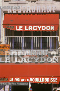( FRANCIA  )  PROVENCE-ALPES-COTE DAZUR MARSIGLIA : RESTAURANT © 1999 Graziano Arici/Rosebud2 / GEO GASTRONOMIA