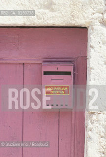 ( FRANCIA  )  LANGUEDOC-ROUSSILLON  MINERVE : SCRITTA INDIPENDENTISTA © 1999 Graziano Arici/Rosebud2 / GEO ERESIA CATARA CATARI CROCIATA