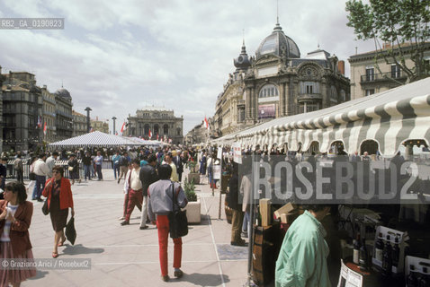 ( FRANCIA  )  LANGUEDOC-ROUSSILLON  MONTPELLIER : LA PIAZZA DE LA COMEDIE © 1999 Graziano Arici/Rosebud2 / GEO