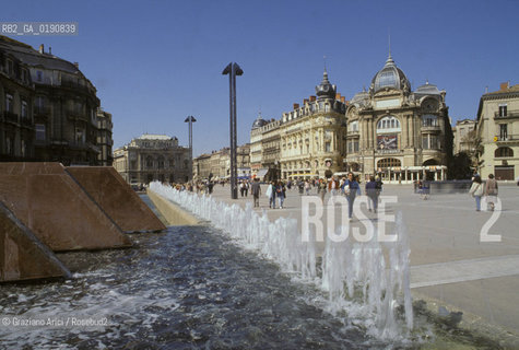 ( FRANCIA  )  LANGUEDOC-ROUSSILLON  MONTPELLIER : LA PIAZZA DE LA COMEDIE © 1999 Graziano Arici/Rosebud2 / GEO