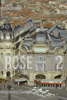 ( FRANCIA  )  LANGUEDOC-ROUSSILLON  MONTPELLIER : LA PIAZZA DE LA COMEDIE © 1999 Graziano Arici/Rosebud2 / GEO