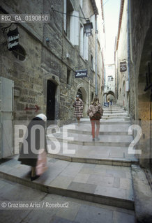 ( FRANCIA  )  LANGUEDOC-ROUSSILLON  MONTPELLIER : UNA VIA DEL CENTRO © 1999 Graziano Arici/Rosebud2 / GEO