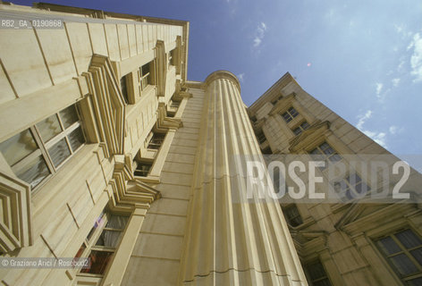 ( FRANCIA  )  LANGUEDOC-ROUSSILLON  MONTPELLIER : IL QUARTIERE ANTIGONE DI RICARDO BOFILL © 1999 Graziano Arici/Rosebud2 / GEO ARCHITETTURA CONTEMPORANEA