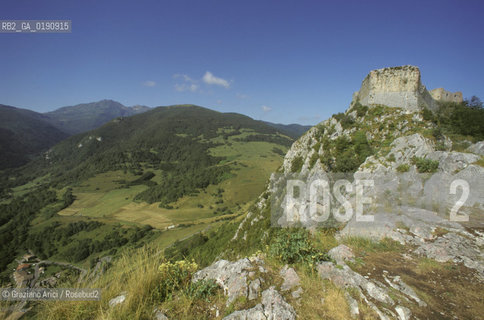 ( FRANCIA  )  MIDI-PYRENEES  IL CASTELLO DI MONTSEGUR ULTIMO RIFUGIO DELLA CHIESA CATARA  © 1999 Graziano Arici/Rosebud2 / GEO ERESIA CATARA CATARI CROCIATA