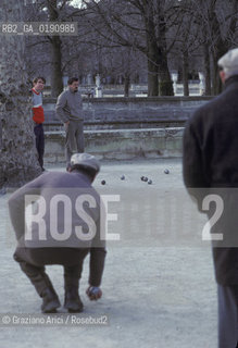 ( FRANCIA  )  LANGUEDOC-ROUSSILLON  NIMES : GIOCO DELLA PETANQUE © 1999 Graziano Arici/Rosebud2 / GEO