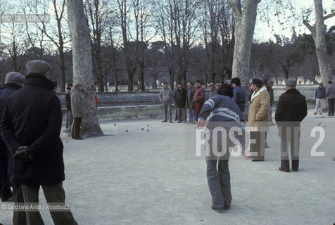 ( FRANCIA  )  LANGUEDOC-ROUSSILLON  NIMES : GIOCO DE LA PETANQUE © 1999 Graziano Arici/Rosebud2 / GEO