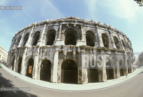 ( FRANCIA  )  LANGUEDOC-ROUSSILLON  NIMES : LARENA © 1999 Graziano Arici/Rosebud2 / GEO