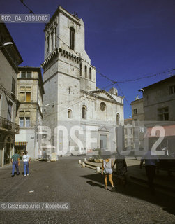 ( FRANCIA  )  LANGUEDOC-ROUSSILLON  NIMES : LA CATTEDRALE DI ST-CASTOR © 1999 Graziano Arici/Rosebud2 / GEO