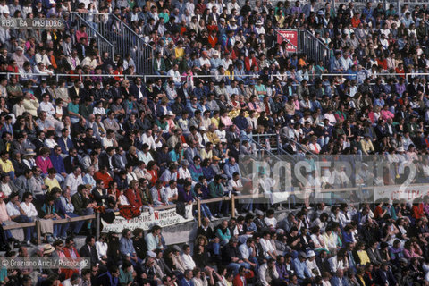 ( FRANCIA  )  LANGUEDOC-ROUSSILLON  NIMES : FERIA DES VENDANGES  ARENA CORRIDA © 1999 Graziano Arici/Rosebud2 / GEO