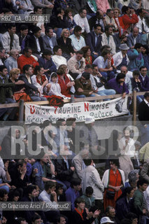 ( FRANCIA  )  LANGUEDOC-ROUSSILLON  NIMES : FERIA DES VENDANGES  ARENA CORRIDA © 1999 Graziano Arici/Rosebud2 / GEO AFICIONADOS SPETTATORI