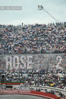 ( FRANCIA  )  LANGUEDOC-ROUSSILLON  NIMES : FERIA DES VENDANGES  ARENA CORRIDA © 1999 Graziano Arici/Rosebud2 / GEO