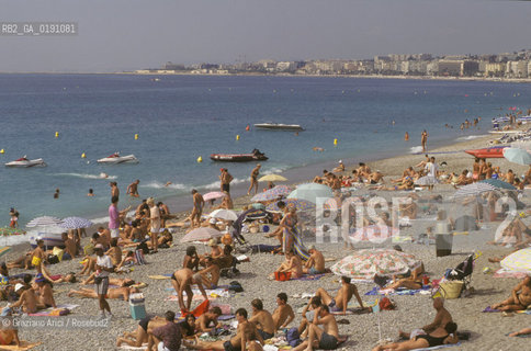 ( FRANCIA  )  PROVENCE-ALPES-COTE DAZUR NIZZA : LA SPIAGGIA  © 1999 Graziano Arici/Rosebud2 / GEO