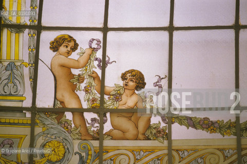 ( FRANCIA  )  PROVENCE-ALPES-COTE DAZUR NIZZA : HOTEL NEGRESCO  © 1999 Graziano Arici/Rosebud2 / GEO VETRATA