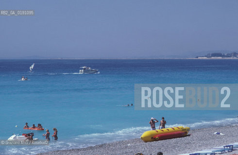 ( FRANCIA  )  PROVENCE-ALPES-COTE DAZUR NIZZA : LA SPIAGGIA  © 1999 Graziano Arici/Rosebud2 / GEO