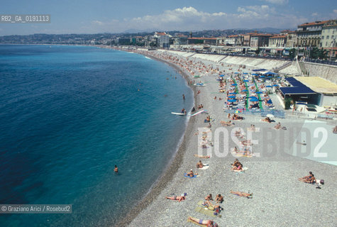 ( FRANCIA  )  PROVENCE-ALPES-COTE DAZUR NIZZA : LA SPIAGGIA  © 1999 Graziano Arici/Rosebud2 / GEO