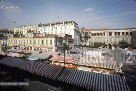 ( FRANCIA  )  PROVENCE-ALPES-COTE DAZUR NIZZA : MERCATO IN PIAZZA GARIBALDI  © 1999 Graziano Arici/Rosebud2 / GEO