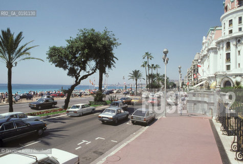 ( FRANCIA  )  PROVENCE-ALPES-COTE DAZUR NIZZA : LA PROMENADE DES ANGLAIS  © 1999 Graziano Arici/Rosebud2 / GEO