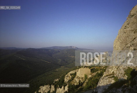 ( FRANCIA  )  LANGUEDOC-ROUSSILLON  PEYREPERTUSE : IL CASTELLO © 1999 Graziano Arici/Rosebud2 / GEO ERESIA CATARA CATARI CROCIATA