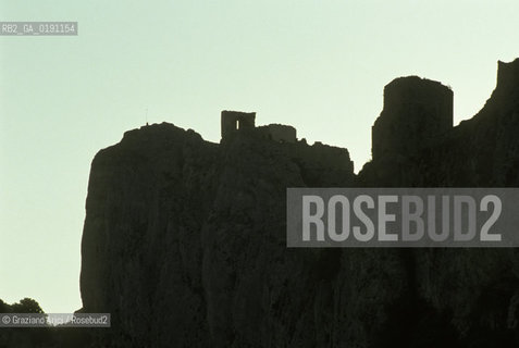 ( FRANCIA  )  LANGUEDOC-ROUSSILLON  PEYREPERTUSE : IL CASTELLO © 1999 Graziano Arici/Rosebud2 / GEO ERESIA CATARA CATARI CROCIATA