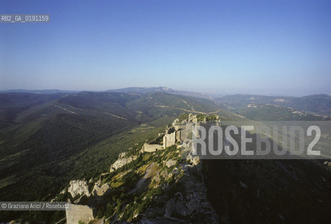 ( FRANCIA  )  LANGUEDOC-ROUSSILLON  PEYREPERTUSE : IL CASTELLO © 1999 Graziano Arici/Rosebud2 / GEO ERESIA CATARA CATARI CROCIATA