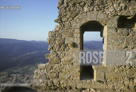 ( FRANCIA  )  LANGUEDOC-ROUSSILLON  PEYREPERTUSE : IL CASTELLO © 1999 Graziano Arici/Rosebud2 / GEO ERESIA CATARA CATARI CROCIATA