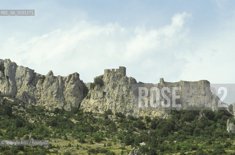 ( FRANCIA  )  LANGUEDOC-ROUSSILLON  PEYREPERTUSE : IL CASTELLO © 1999 Graziano Arici/Rosebud2 / GEO ERESIA CATARA CATARI CROCIATA