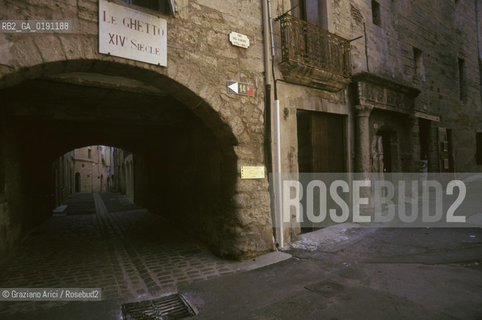 ( FRANCIA  )  LANGUEDOC-ROUSSILLON  PEZENAS : LA PORTA DEL GHETTO EBRAICO © 1999 Graziano Arici/Rosebud2 / GEO EBREI