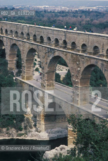 ( FRANCIA  )  PROVENCE-ALPES-COTE DAZUR  PONT DU GARD ACQUEDOTTO ROMANO © 1999 Graziano Arici/Rosebud2 / GEO